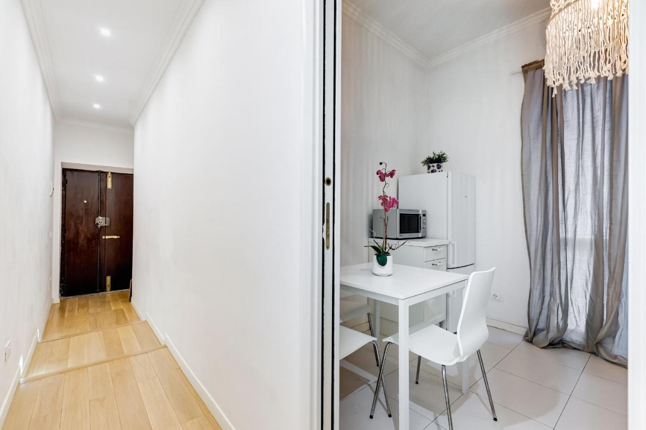 Trevi Fountain Modern Apartment Rome Bagian luar foto